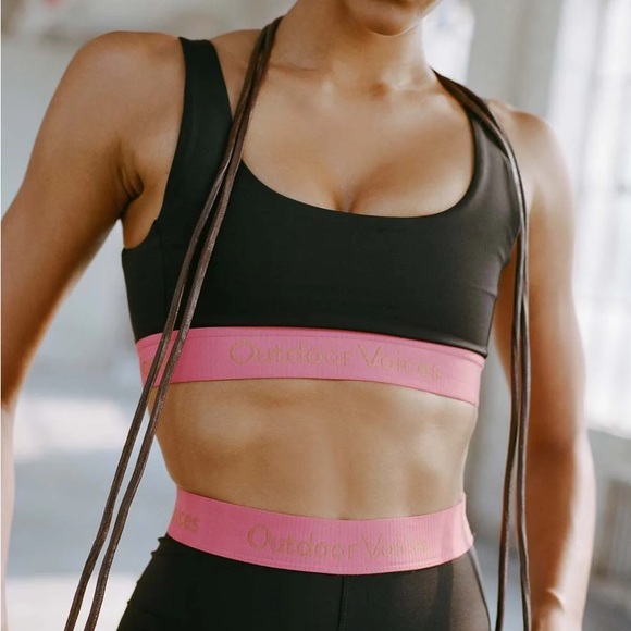 Outdoor Voices Smooth Scoop Bra Black Pink Size Small - Picture 1 of 7